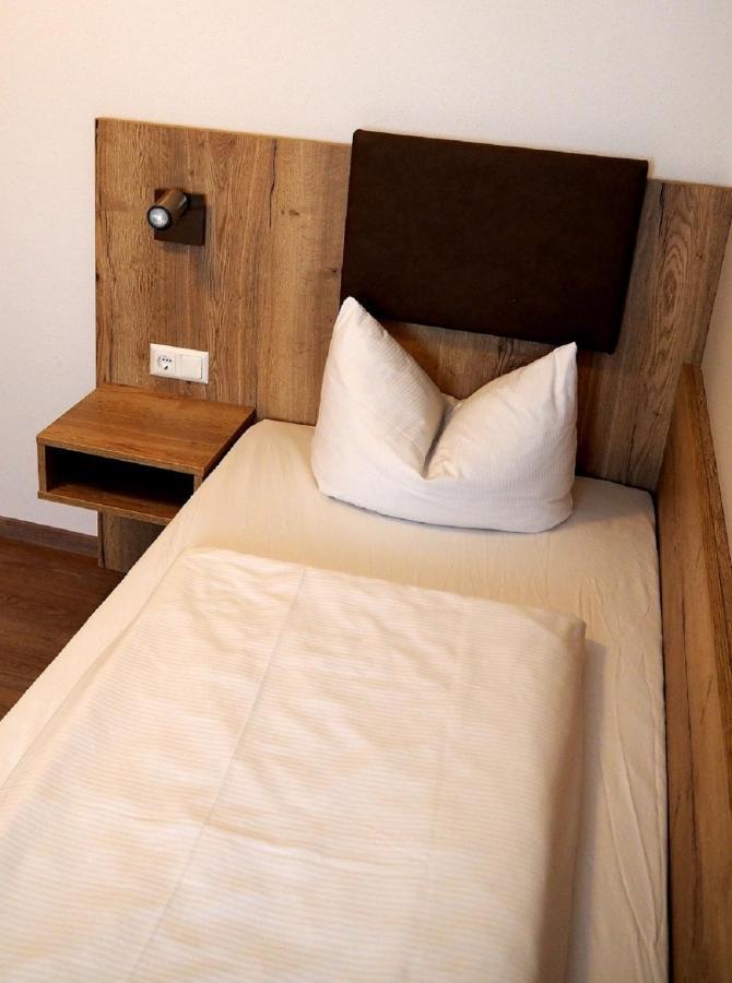 רוזנהיים Gasthof Hotel Esterer מראה חיצוני תמונה