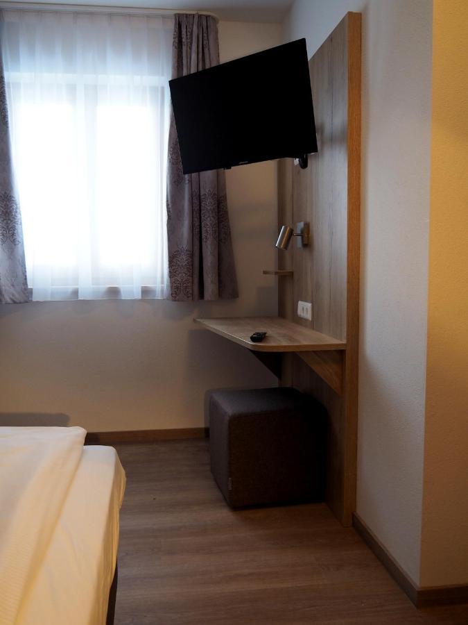רוזנהיים Gasthof Hotel Esterer מראה חיצוני תמונה