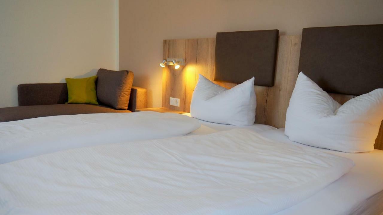 רוזנהיים Gasthof Hotel Esterer מראה חיצוני תמונה