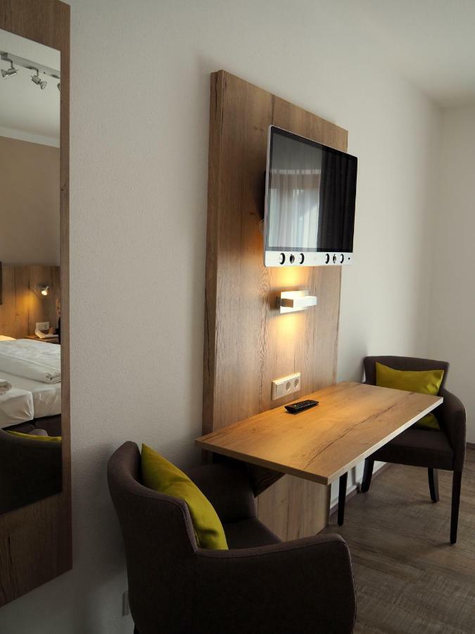 רוזנהיים Gasthof Hotel Esterer מראה חיצוני תמונה